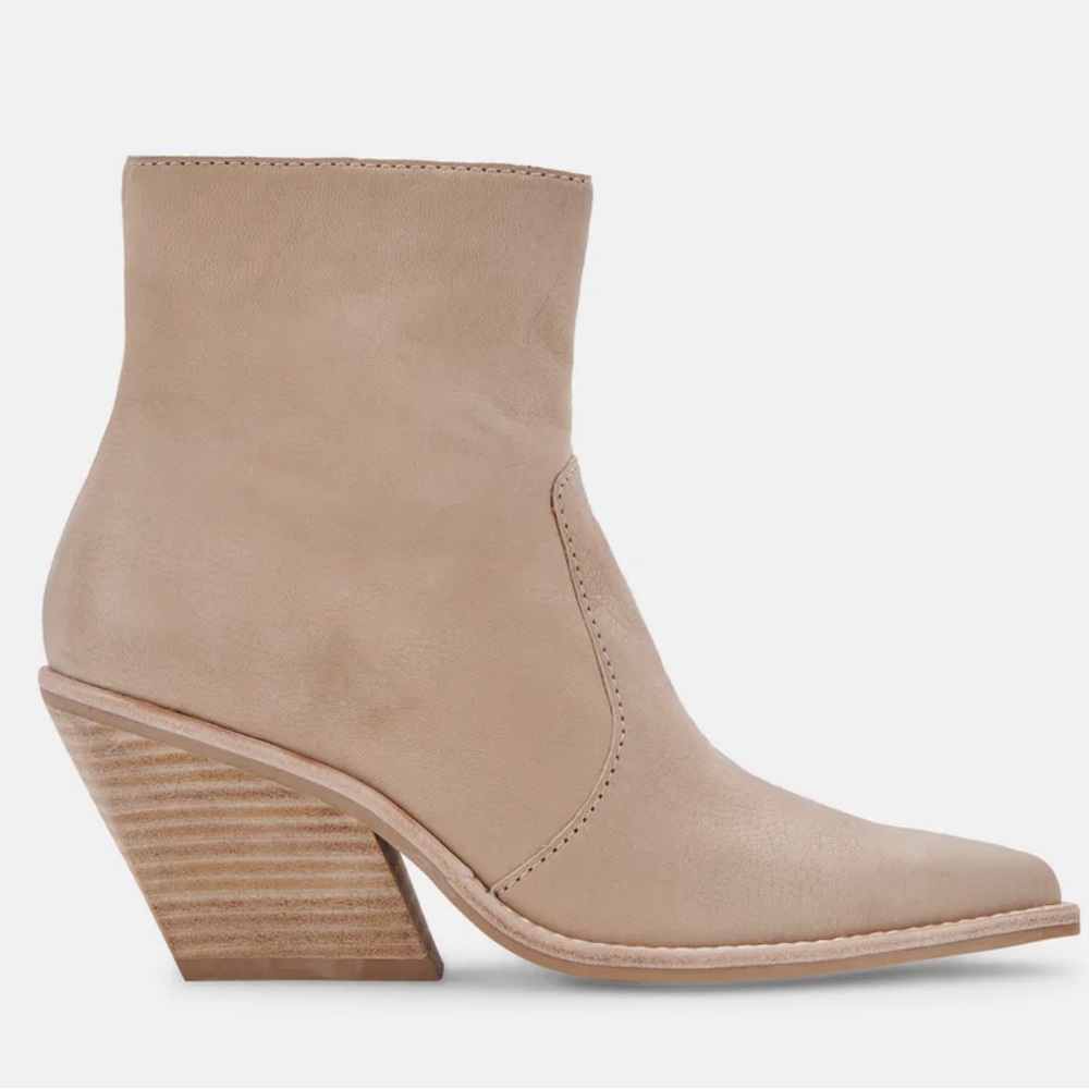 NWT Dolce Vita Cowboy Boots Size 10 Women’s Nude